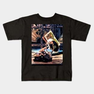 Stereopticon in Parlor Kids T-Shirt